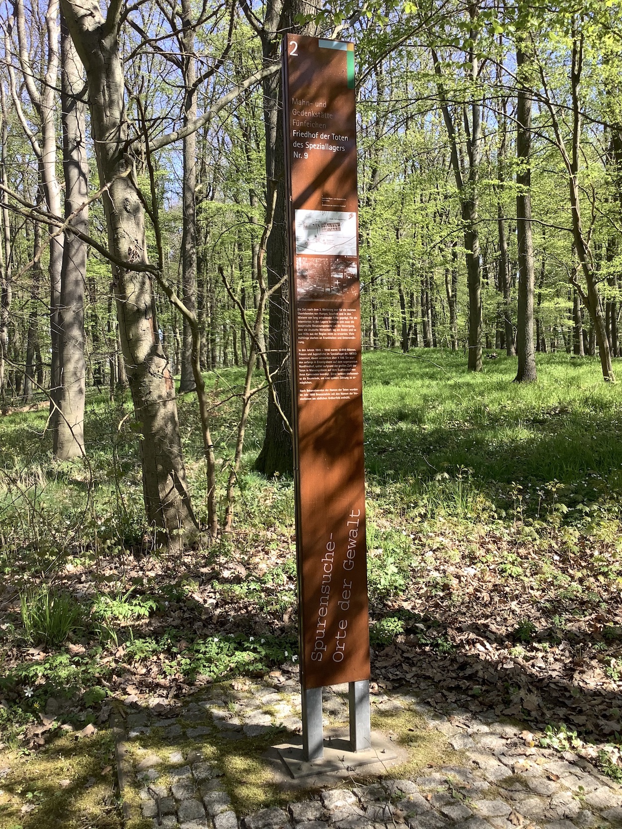 Mahn und Gedenkstätte NeubrandenburgFünfeichen Zeitlupe