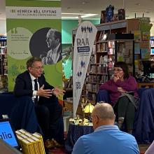 Christoph Safferling in der Thalia-Buchhandlung Neubrandenburg